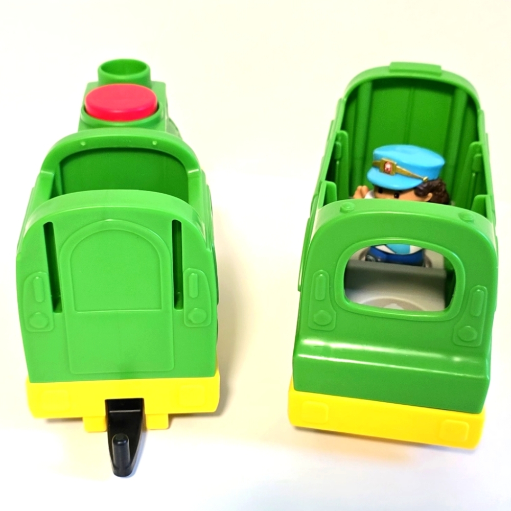 Fisher Price Little People Friendly Green Passenger Train with Sounds & Light - Picture 9 of 17